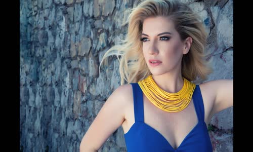 Müge Zümrütbel - Yabancı Gurur