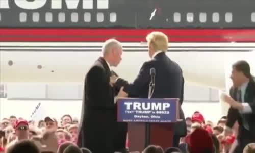 Allahu Ekber Sesini Duyan Donald Trump