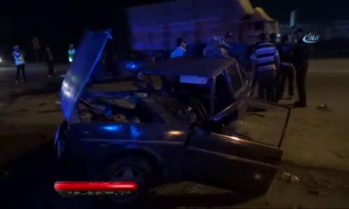 Kütahya'da İki Otomobil Çarpıştı 9 Yaralı 