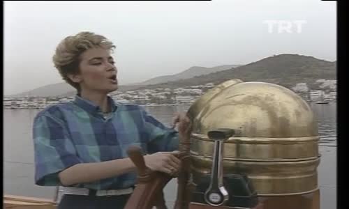 Nalan Altınörs-Ömrümüzün Son Saati Çalmadan Gel Ne Olur 