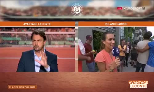 Canlı Yayında Muhabiri Taciz Eden Tenisci