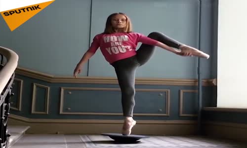 Küçük Rus Balerinin İnanılmaz Denge Figürleri