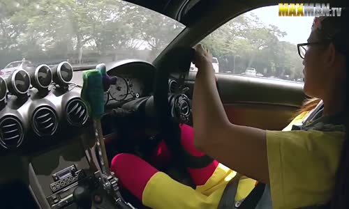 Sürücü adayı yarış pilotu çıkarsa... - Kamera şakası (altyazılı)