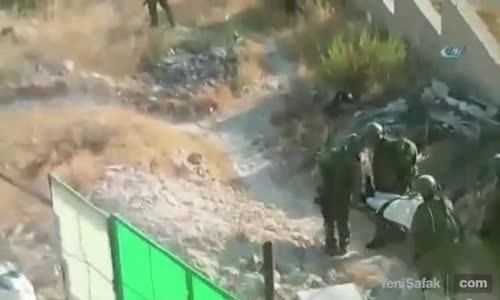 İsrail Yaşlı Filistinliyi Sedye İle Gözaltına Aldı