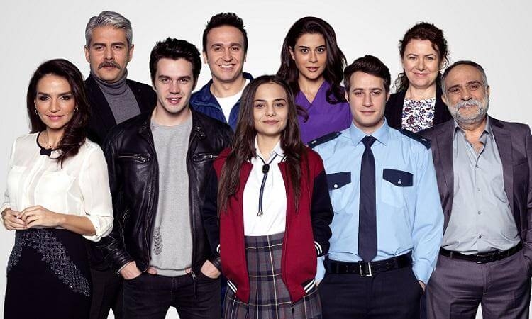 Lise Devriyesi - Yiğit Kıza Mı Asıldı