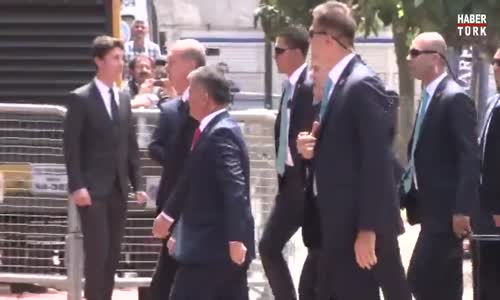 Cumhurbaşkanı Erdoğan Namaz Öncesi Sure Okudu