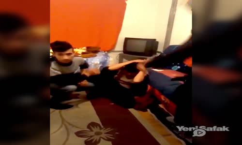 Üç Kişi Mültecileri Eve Kapatıp İşkence Etti