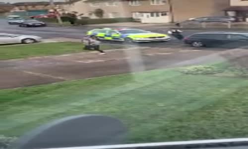 Hırsızı Yanlış Yerde Arayan Polisler 