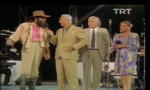 Cem Karaca- 'Yaşasın Türk Hafif Müziği' izle