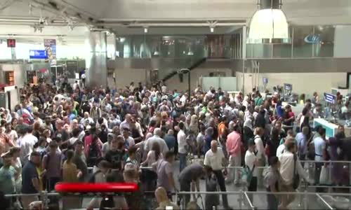Atatürk Havalimanı'nda Bayram Yoğunluğu 