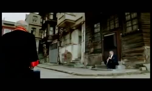  Uğur Arslan  Karagümrük Yanıyor 