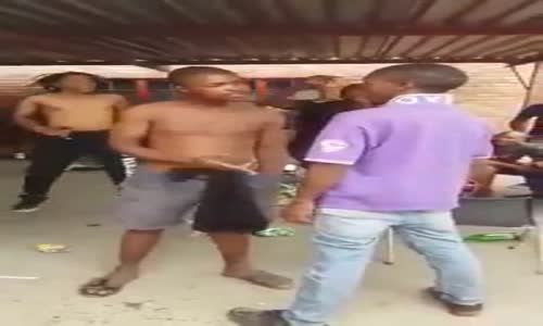 Siyahiler Arası Tokat Yarışması