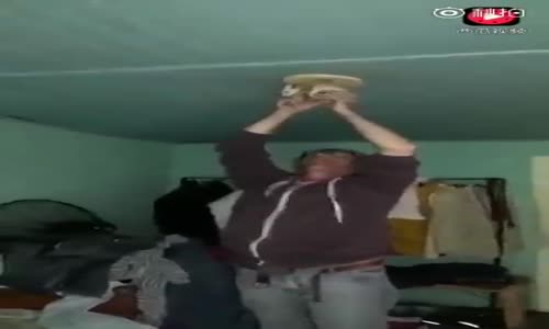 Poposuyla Ampul Yakan Adam