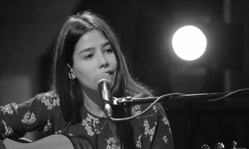Zeycan Ay - I Follow Rivers (Bip Akustik)