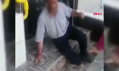 Tacizciyi Terlikle Dövüp Polise Teslim Eden Kadın