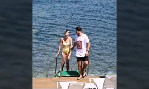 Cem Belevi'nin Sevgilisi Zehra Yılmaz'la Tatil'de Romantik Anları