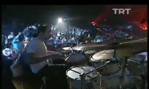 Kıraç-Bir Garip Aşk Bestesi izle