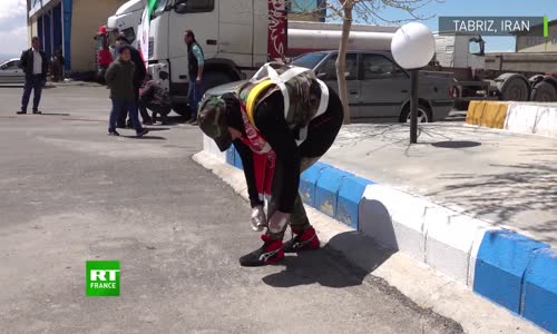 12 Tonluk Tırı Çeken Kadın