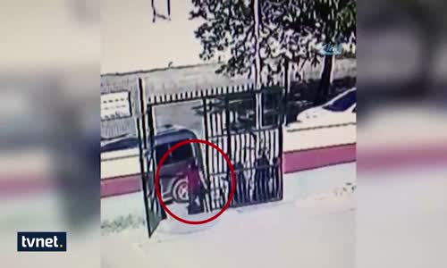 Bursa'da Öğretmene Dayak Kamerada