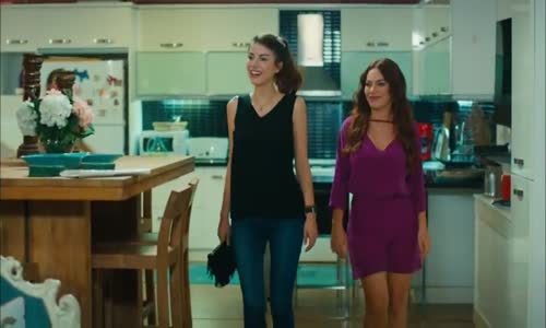 Kaçak Gelinler - Şu Kaslara Bak