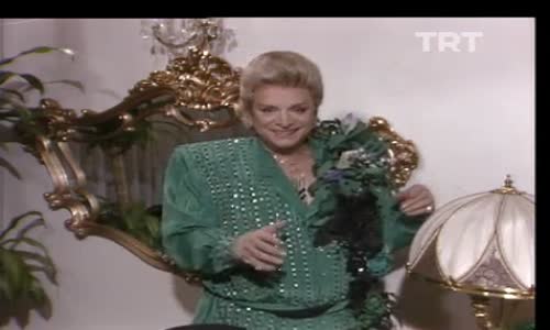 Zeki Müren-Sevgi Dolu Şu Gönlüm izle