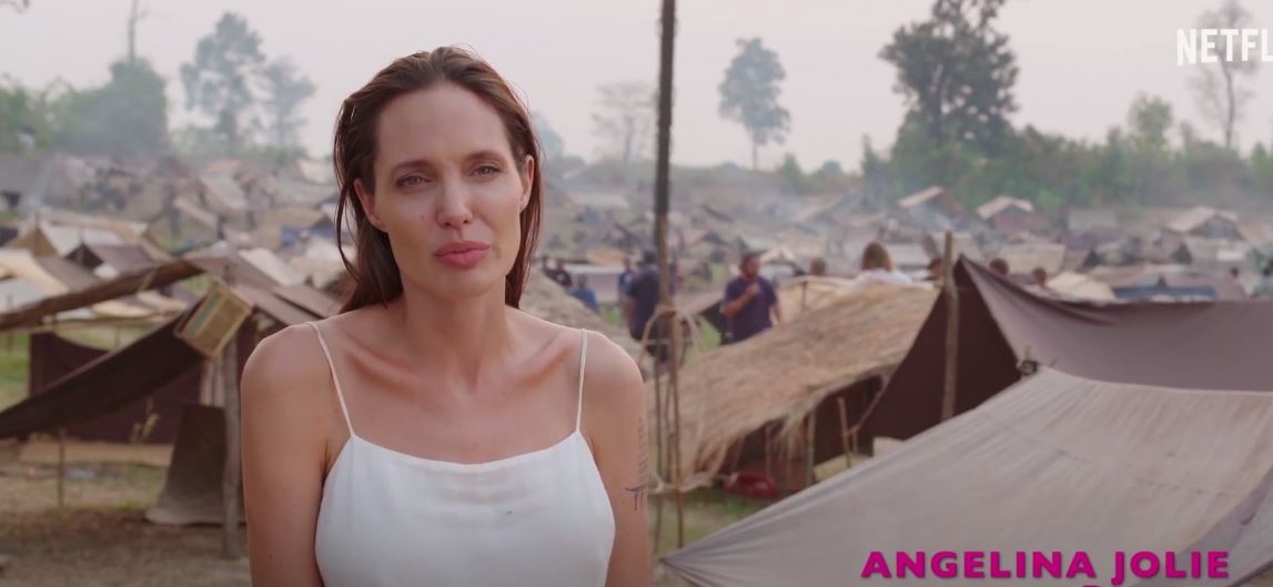 First They Killed My Father Fragmanı 