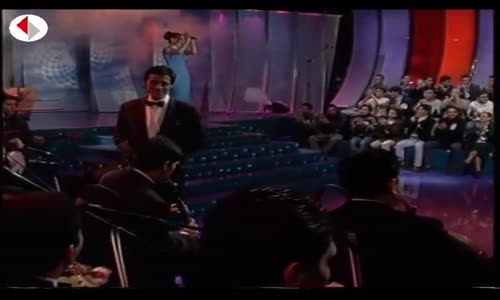 Hülya Avşar Show   Hülya Avşar  Dost Musun Düşman Mısın (Canlı Performans) 