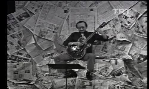 Özdemir Erdoğan-Vitrin 