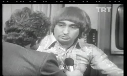 Müjdat Gezen'in Eurovision Skeci izle - TRT Arşiv