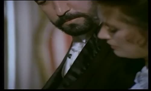 Kadınlığımı İnkar Edemem