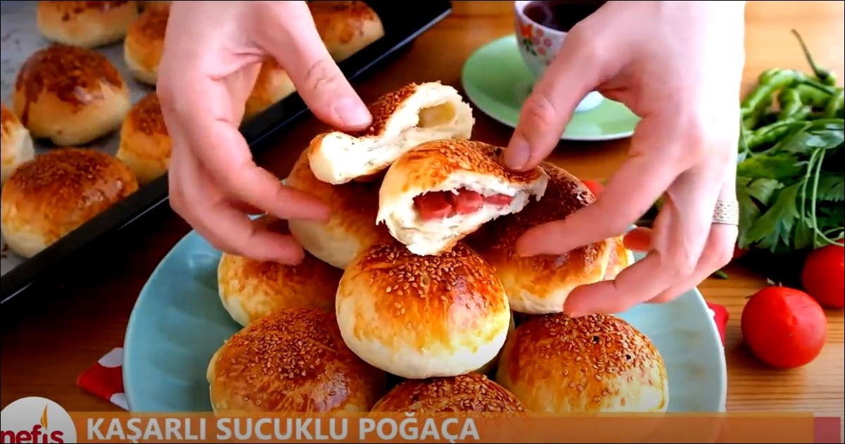 Kolay Sucuklu Poğaça Tarifi 