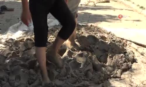 Ekmeklerini Taştan ve Çamurdan Çıkarıyorlar