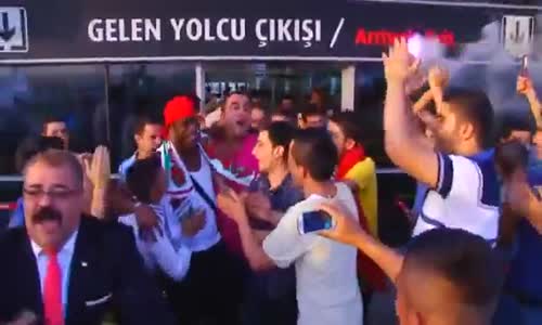 Takımları Karıştırıp Yanlış Takıma Transfer Olan - Djiehoua