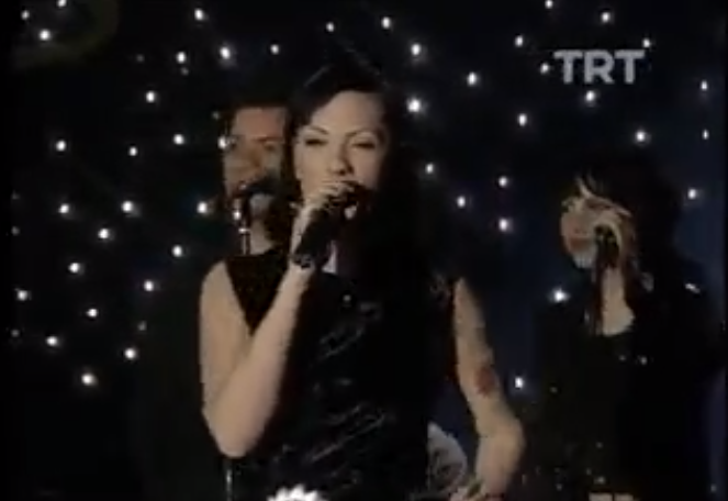 Yeşim Salkım-Dün Gece 