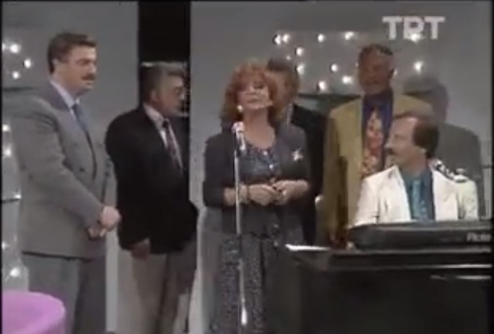 Yavuz Özışık - Yüksel Uzel Bir Şarkısın Sen