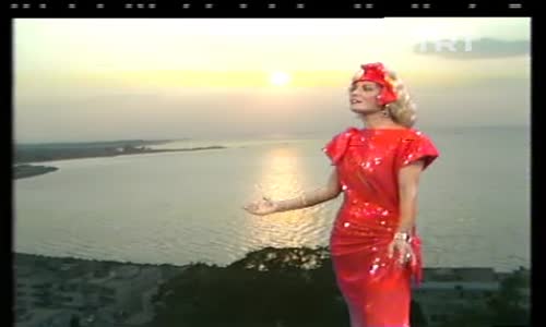 Gönül Yazar-Gelmedin Bir Kerreden Mada Neden izle 