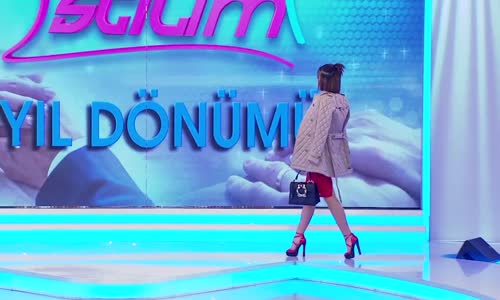 OLAY! Bahar Candan Çenesine O İsmin Baş Harfini Yazdı!