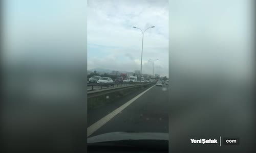 TEM'de Kaza İstanbul Ankara İstikametinde Trafik Durdu
