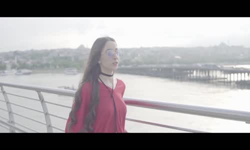 Naz Ölçal  Şairin Sesi