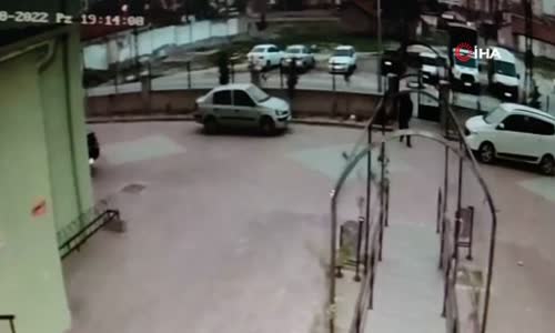 Üzerine Çatı Düşen Adam Hayatını kaybetti 