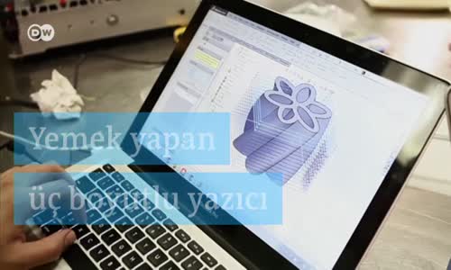 Yemek yapan üç boyutlu yazıcı 