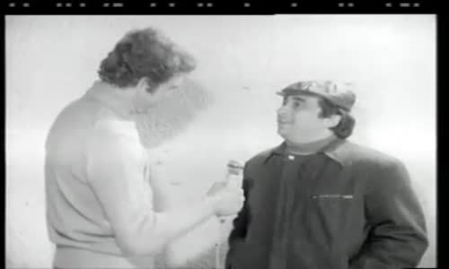 Müjdat Gezen'in Futbol Skeci izle 