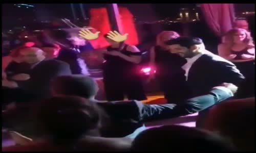 Fahriye Evcen i Kına Gecesinde Aslı Enver Ve Sinem Kobal Yanlız Bırakmadı