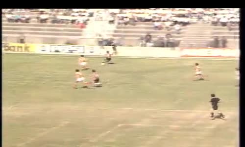 1988-1989 Sezonu Adanaspor-Boluspor Maç Özeti izle