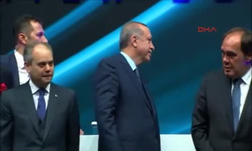 Cumhurbaşkanı Erdoğan Ve Aziz Yıldırım'ın Kol Kola Girmesi