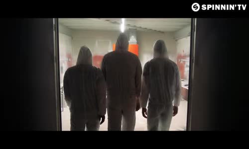 East & Young X Lucky Charmes X Eline Mann - Paint It Black