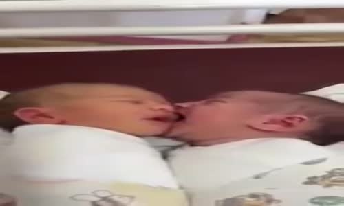 ANNEN GELENE KADAR BENLE İDARE ET BAKALIM BEBEK