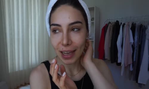 Selma Çiçekdal Yeni Ürünlerle Sohbetli Makyaj