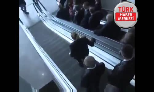 Kılıçdaroğlu'nun Yürüyen Merdivenle İmtihanı