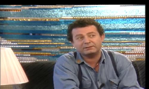 Kayahan Ve Nilüfer'in Tanışmaları İzle